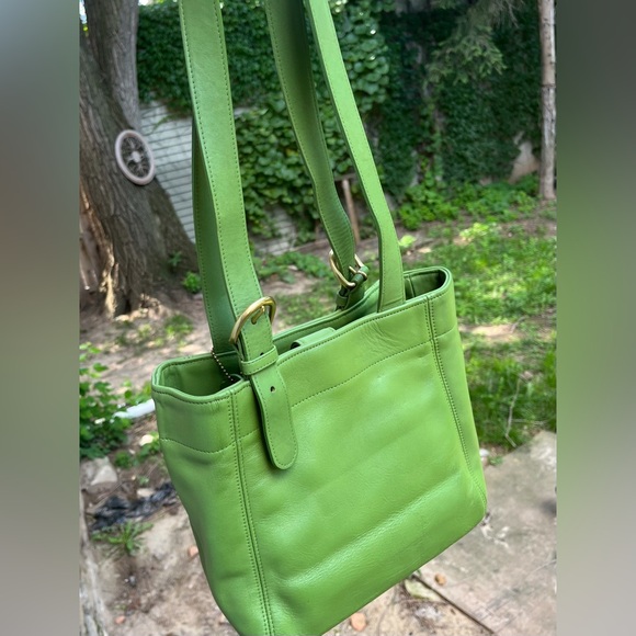 โSOLD FBโ๐ 100% Authentic Vintage Coach Buckle Bag #4157 in Leaf Green, 1997 ๐ - Picture 8 of 12